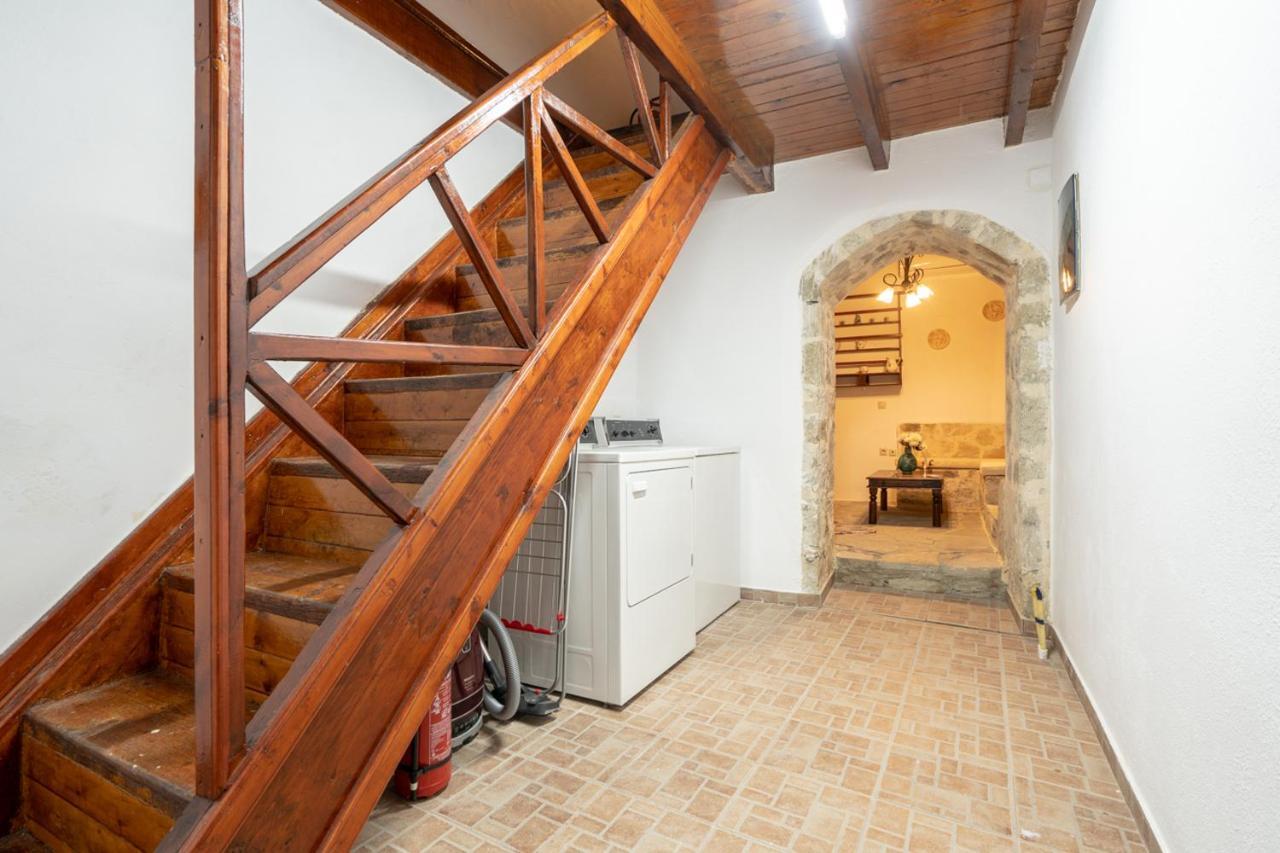Villa Tzaniana Apomarma Exteriör bild