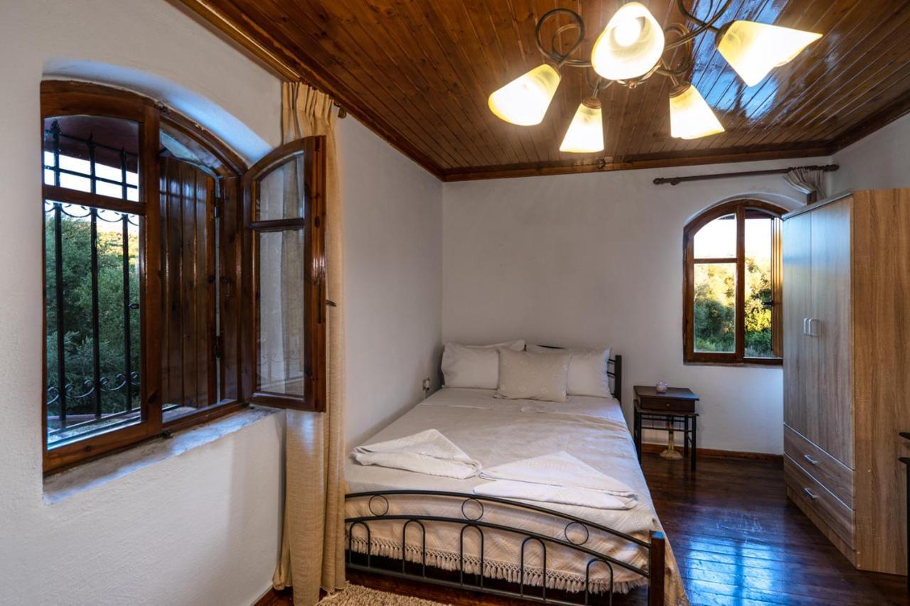 Villa Tzaniana Apomarma Exteriör bild